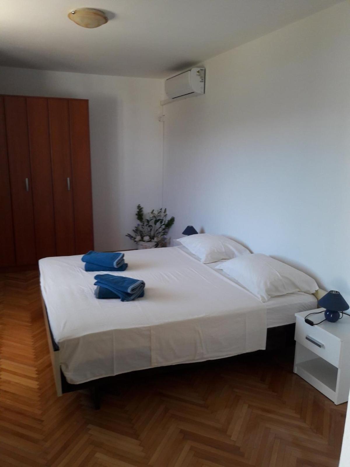 Fei Fei Apartments Racisce Quarto foto