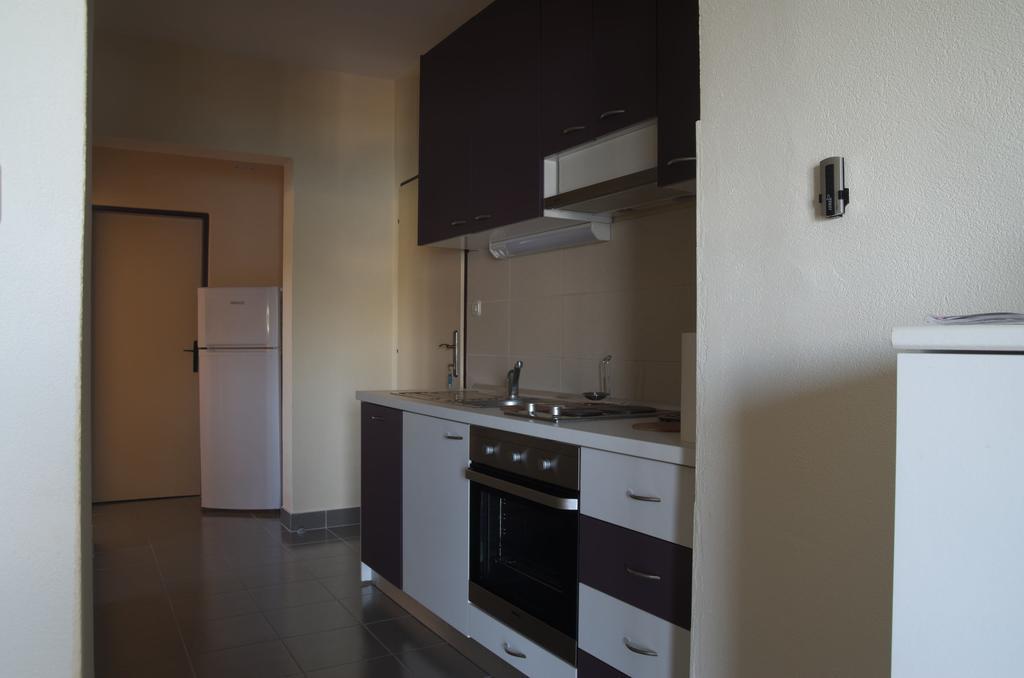Fei Fei Apartments Racisce Exterior foto